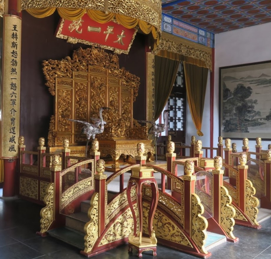 Public political scene rendered in a historical visual source